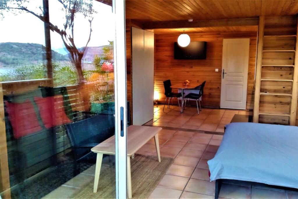 Studio 32m2 - dans propriété avec vue imprenable sur le Lac du Salagou Liausson Exterior foto