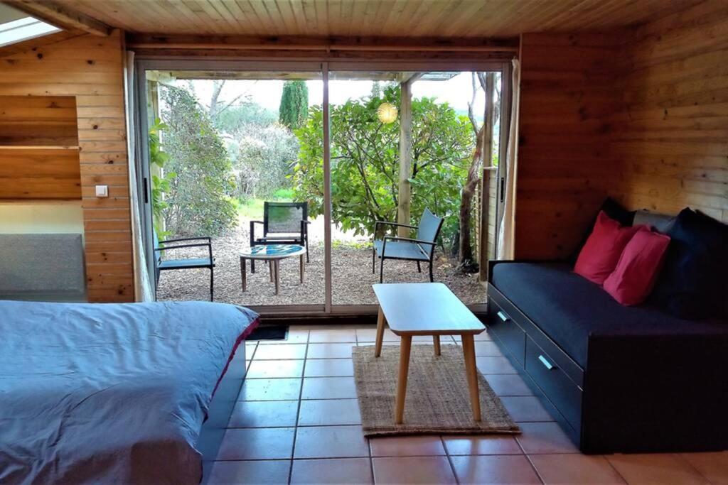 Studio 32m2 - dans propriété avec vue imprenable sur le Lac du Salagou Liausson Exterior foto